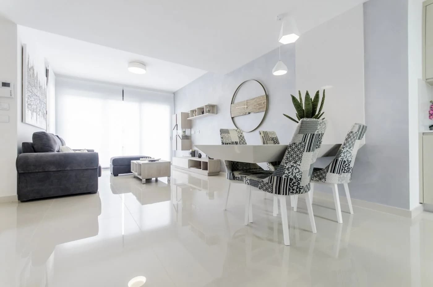 Villa de 4 dormitorios en venta en San Miguel de Salinas, Alicante - Image 2