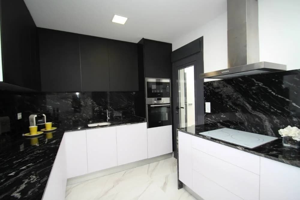 Villa de 3 dormitorios en venta en San Miguel de Salinas, Alicante - Image 5