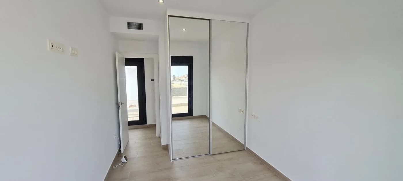 Villa с 3 спальнями на продажу в Orihuela Costa, Alicante - Image 9