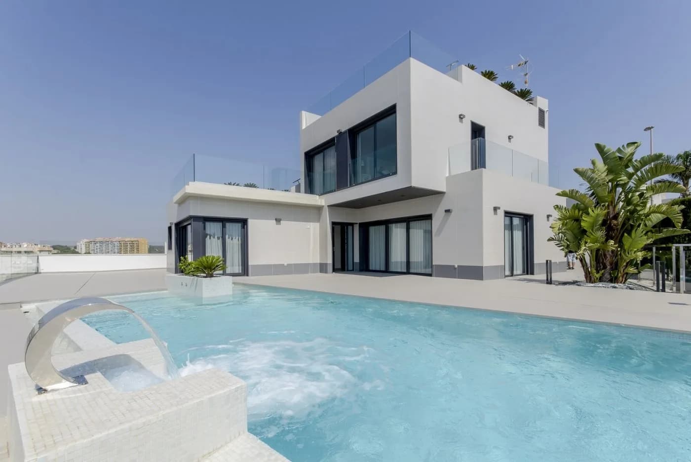 Villa de 3 dormitorios en venta en Orihuela Costa, Alicante