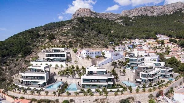 Villa de 4 dormitorios en venta en Calpe, Alicante - Image 6