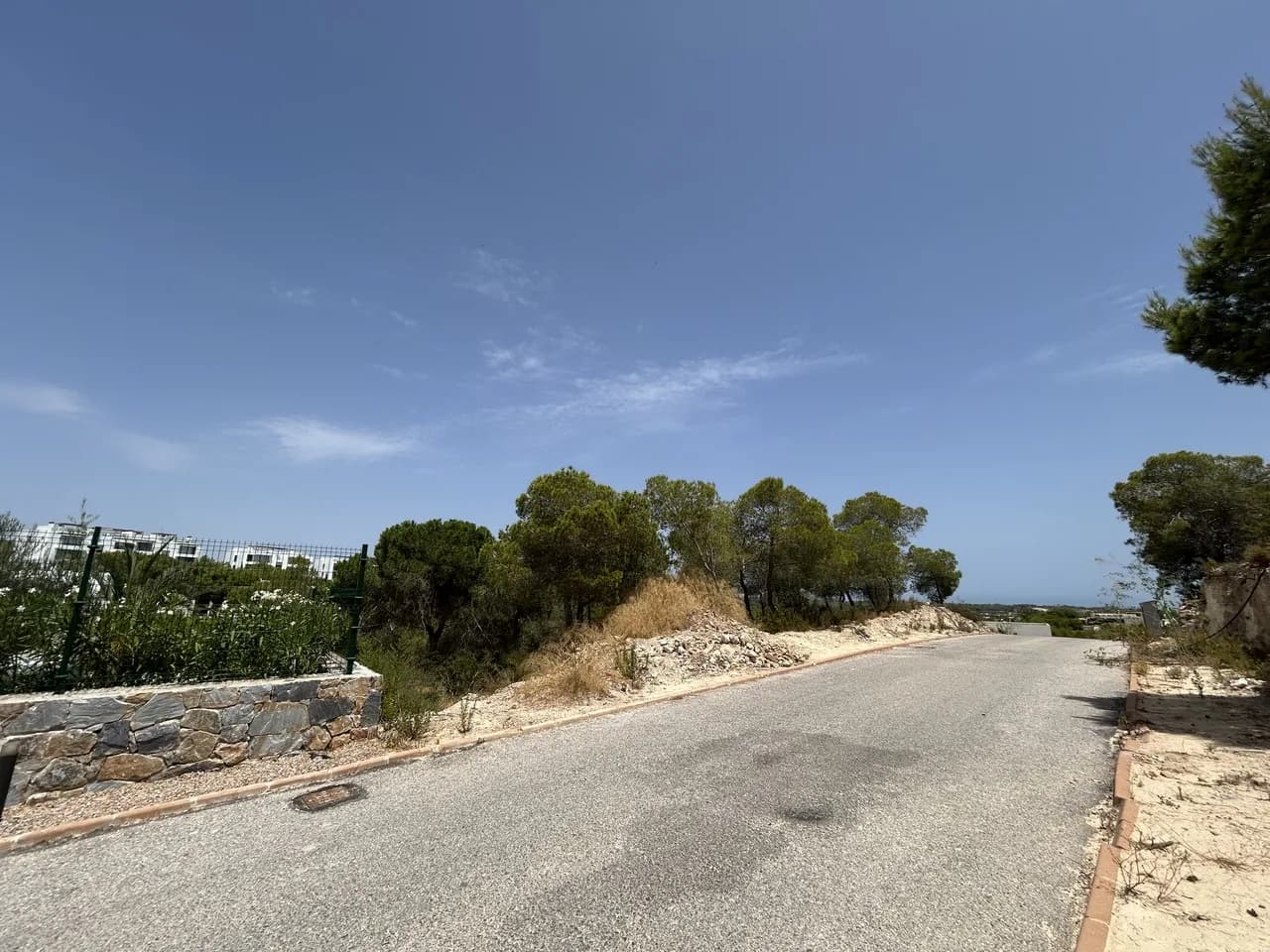 Plot In Las Colinas Golf Resort - Image 5