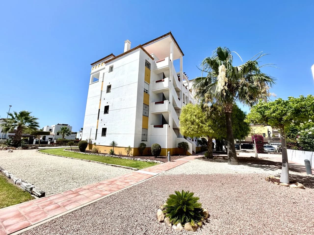 Apartment met 2 slaapkamers te koop in Villamartin, Alicante