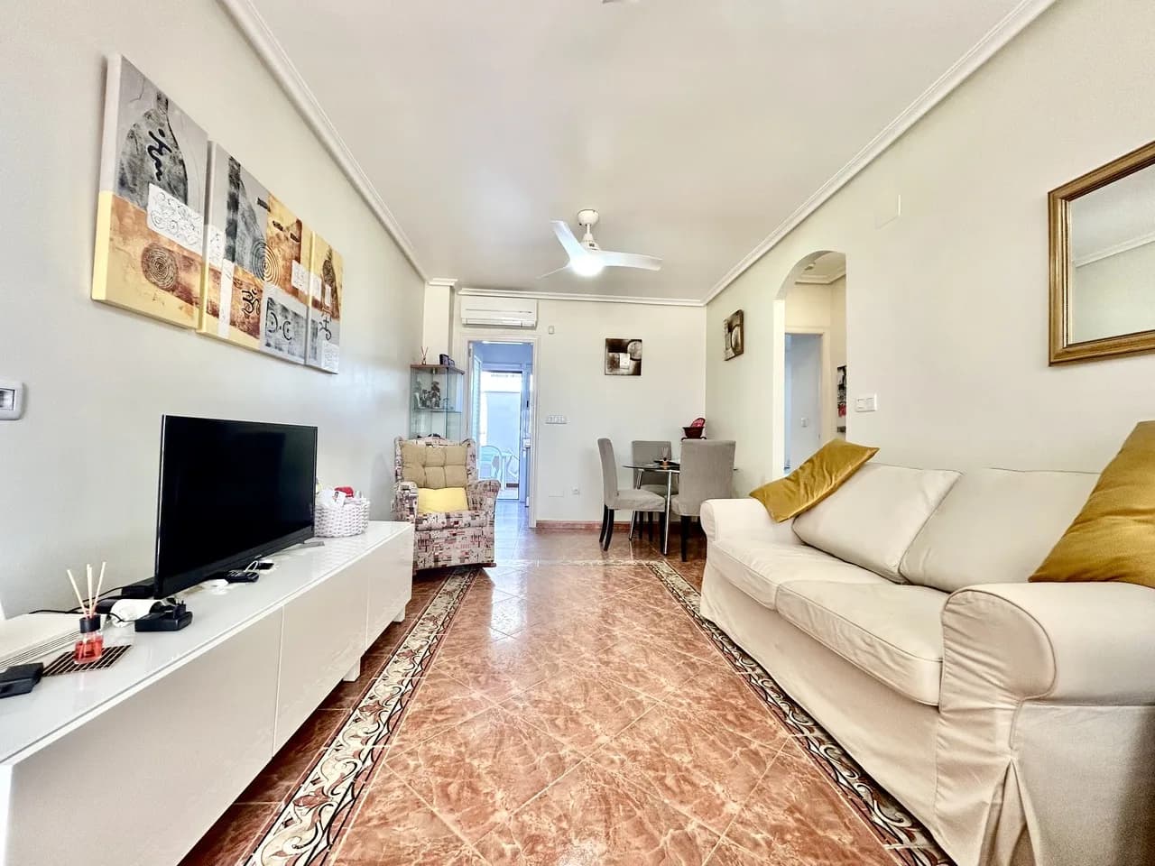 2 Bedroom Apartment for Sale in La Zenia, Alicante - Image 6
