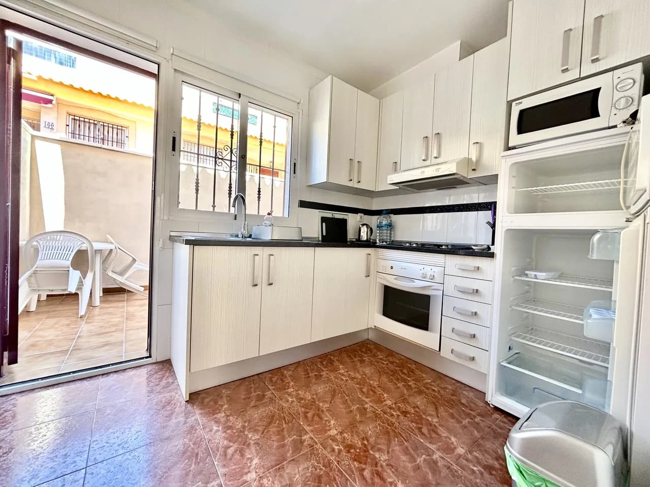 2 Bedroom Apartment for Sale in La Zenia, Alicante - Image 9