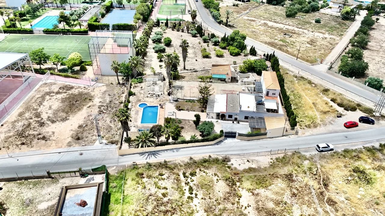 Villa mit 6 Schlafzimmern zu verkaufen in Los Montesinos, Alicante - Image 3