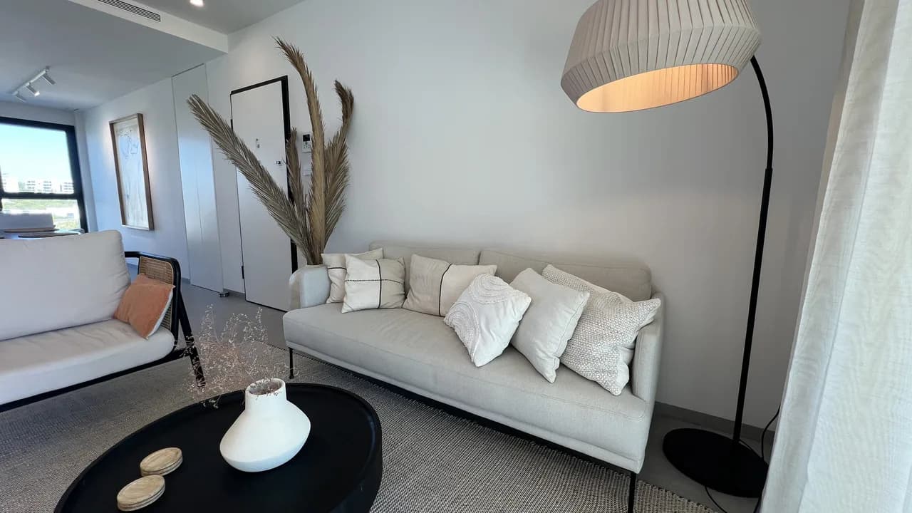 Apartment de 2 dormitorios en venta en Las Colinas Golf Resort, Alicante - Image 7