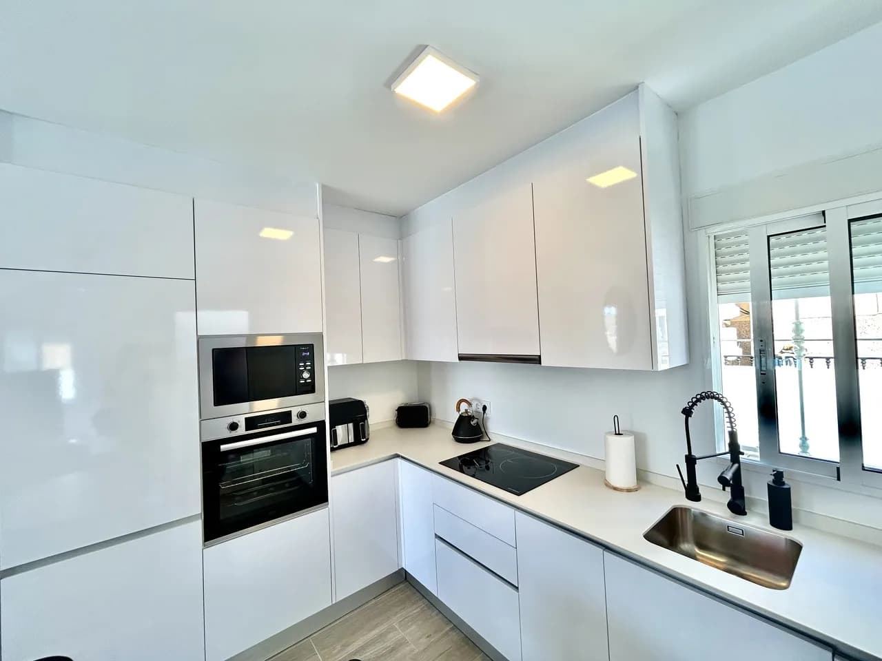 Villa met 5 slaapkamers te koop in Villamartin, Alicante - Image 8