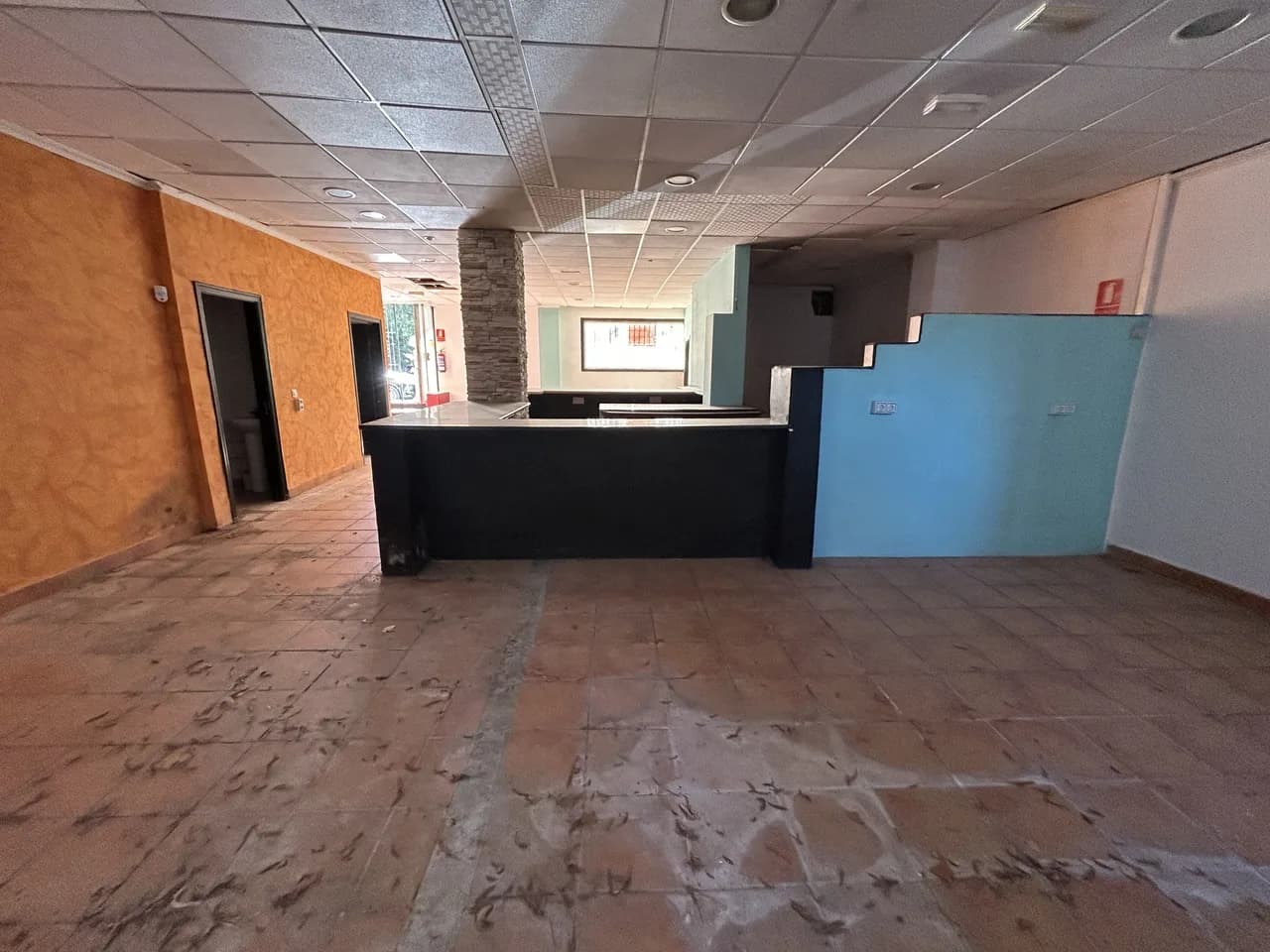 Commercial te koop in Villamartin, Alicante - Image 7