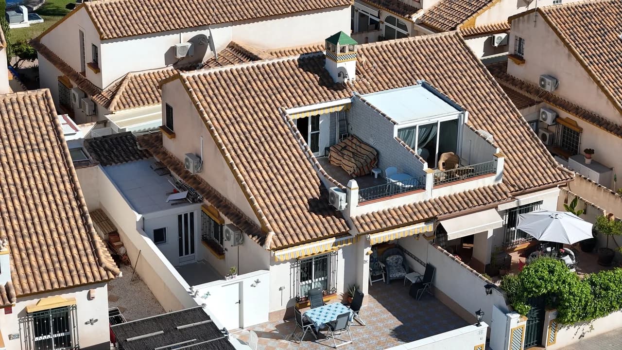Bungalow met 3 slaapkamers te koop in La Zenia, Alicante