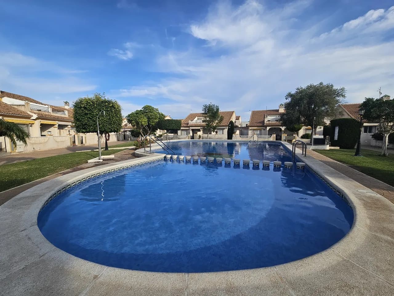 Bungalow met 3 slaapkamers te koop in La Zenia, Alicante - Image 2