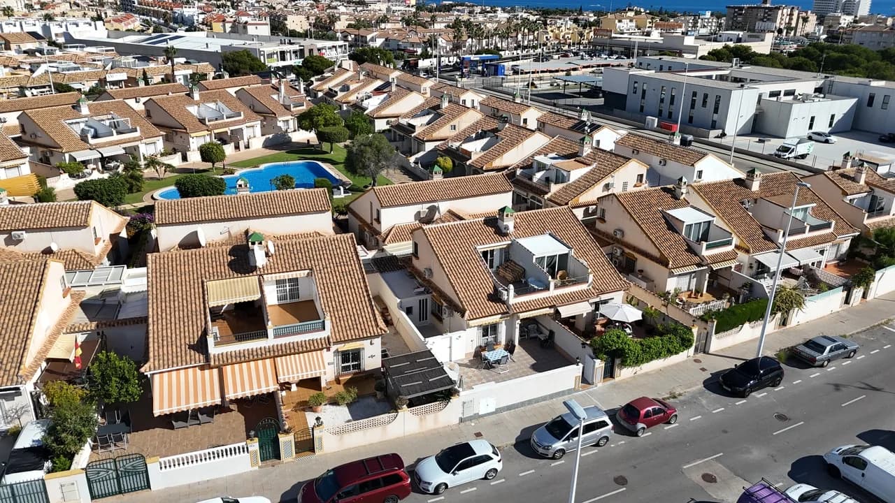 Bungalow met 3 slaapkamers te koop in La Zenia, Alicante - Image 4