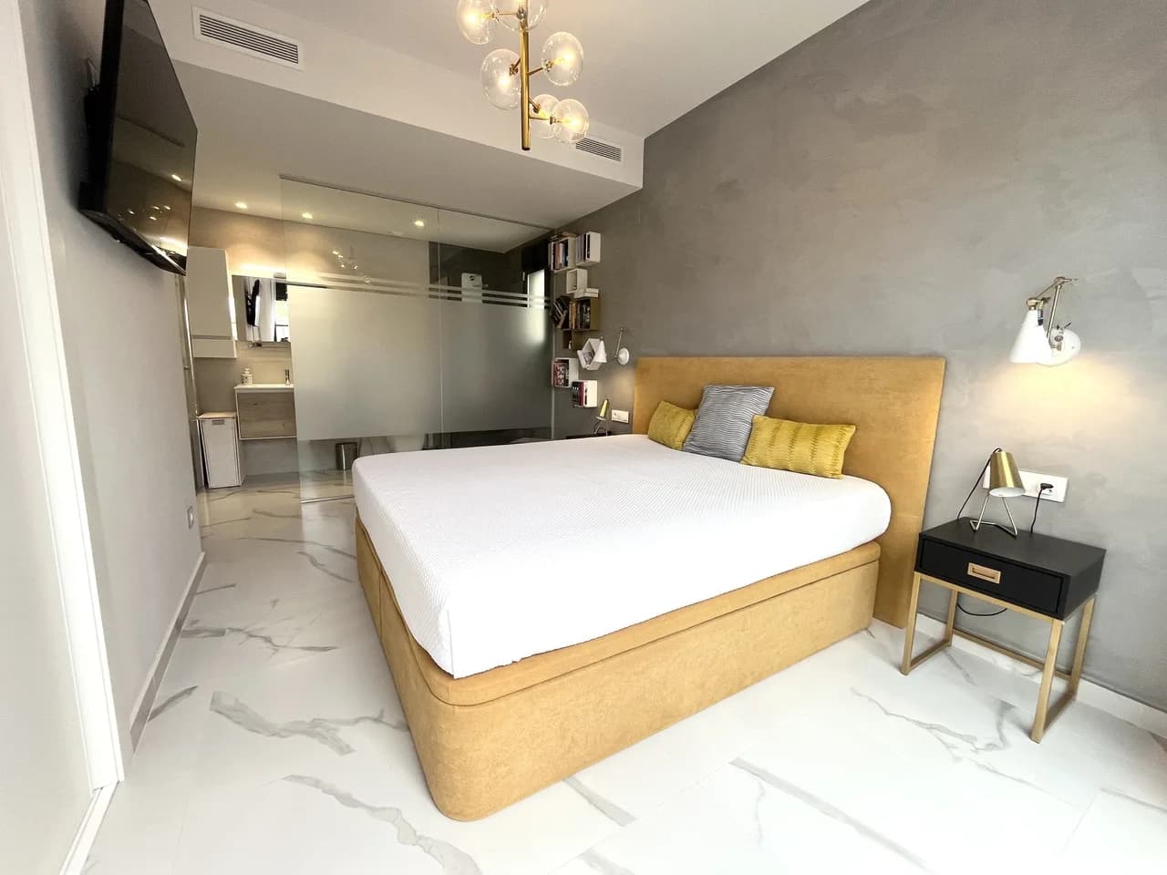 2 Bedroom Apartment for Sale in San Miguel de Salinas, Alicante - Image 7