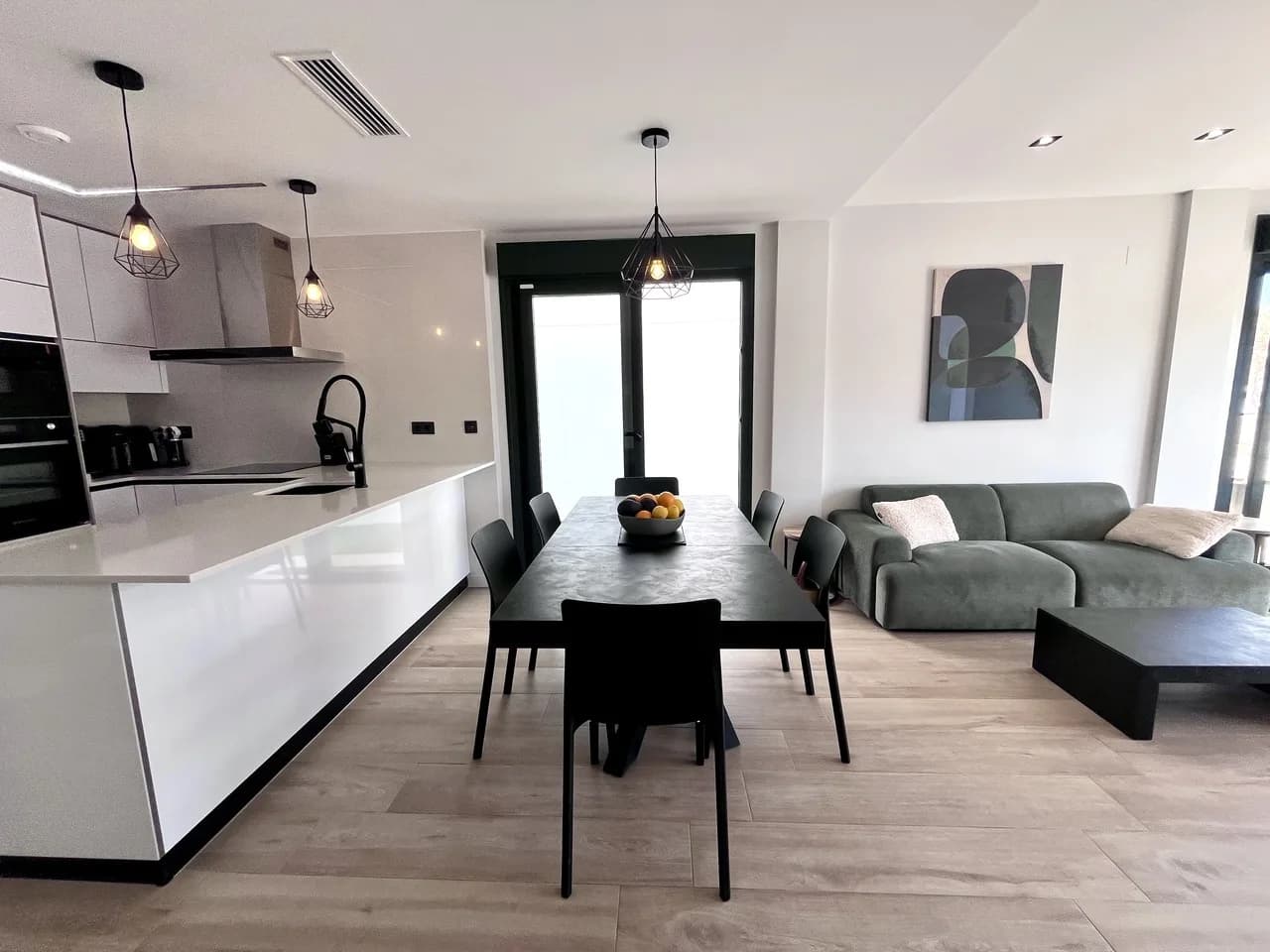 Villa z 4 sypialniami na sprzedaż w Punta Prima, Alicante - Image 7