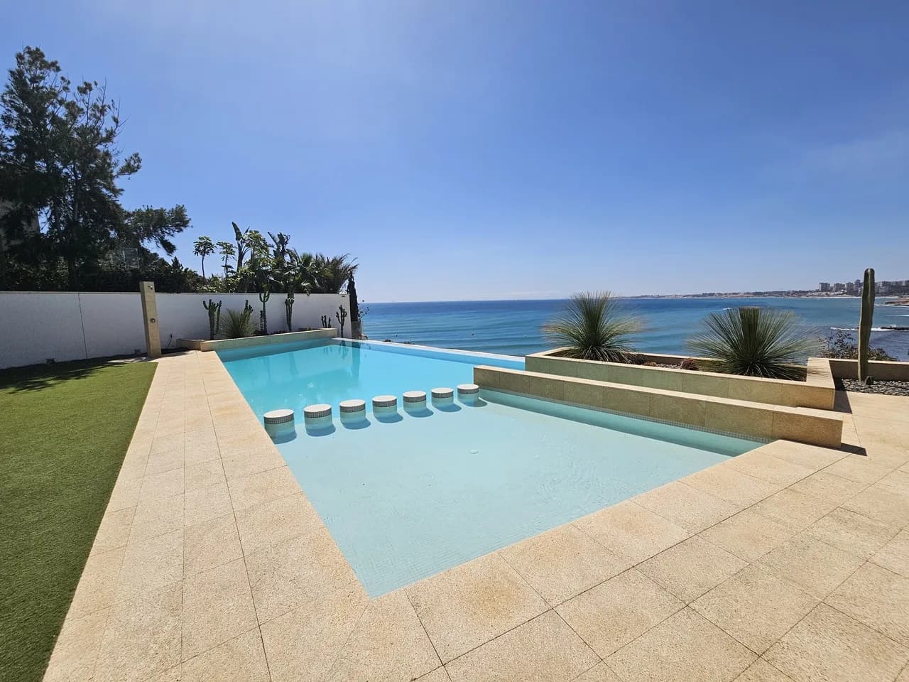 5 Bedroom Villa for Sale in Cabo Roig, Alicante - Image 3