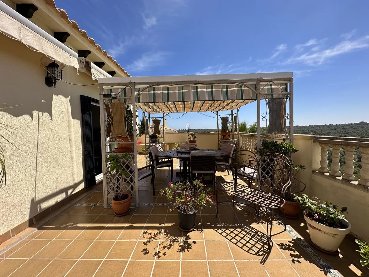 Villa de 5 dormitorios en venta en Las Ramblas, Alicante - Image 9