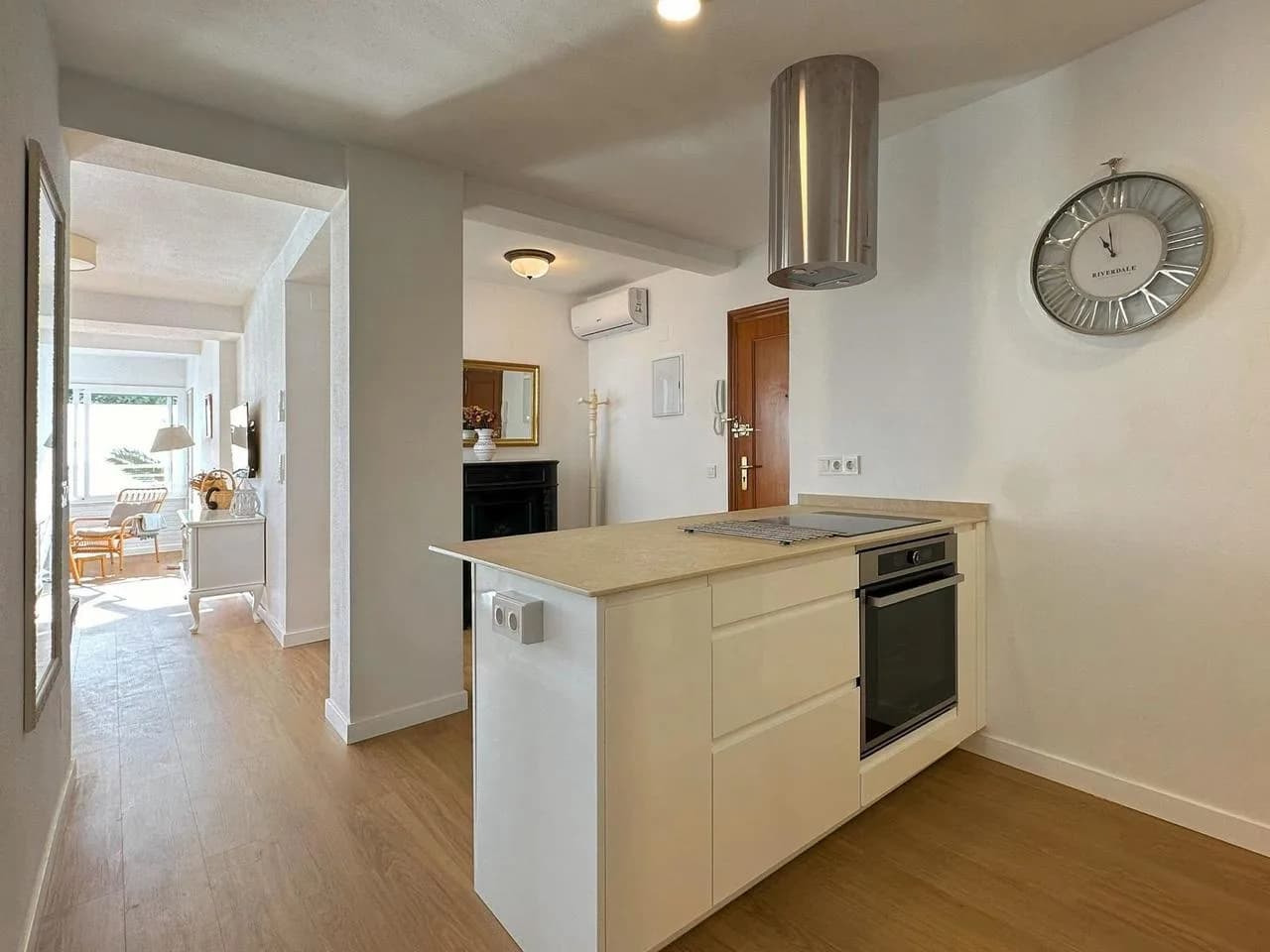 Apartment de 3 dormitorios en venta en Torrevieja, Alicante - Image 6