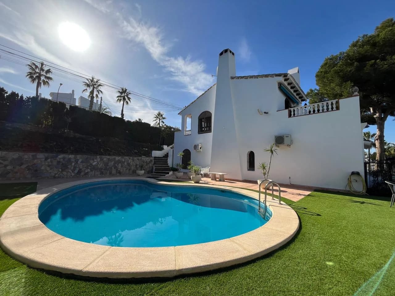 Villa de 4 chambres à vendre à Villamartin, Alicante