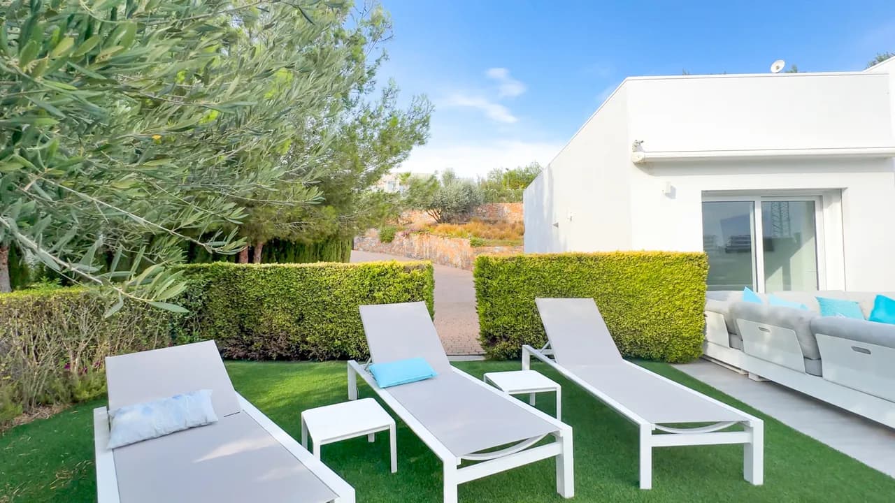 Villa de 3 chambres à vendre à Las Colinas Golf Resort, Alicante - Image 2