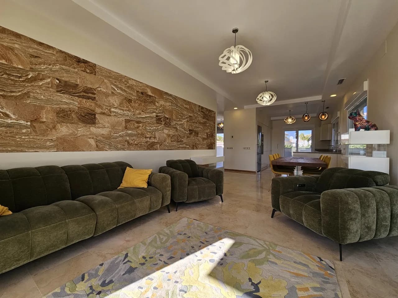 5 Bedroom Villa for Sale in La Zenia, Alicante - Image 6