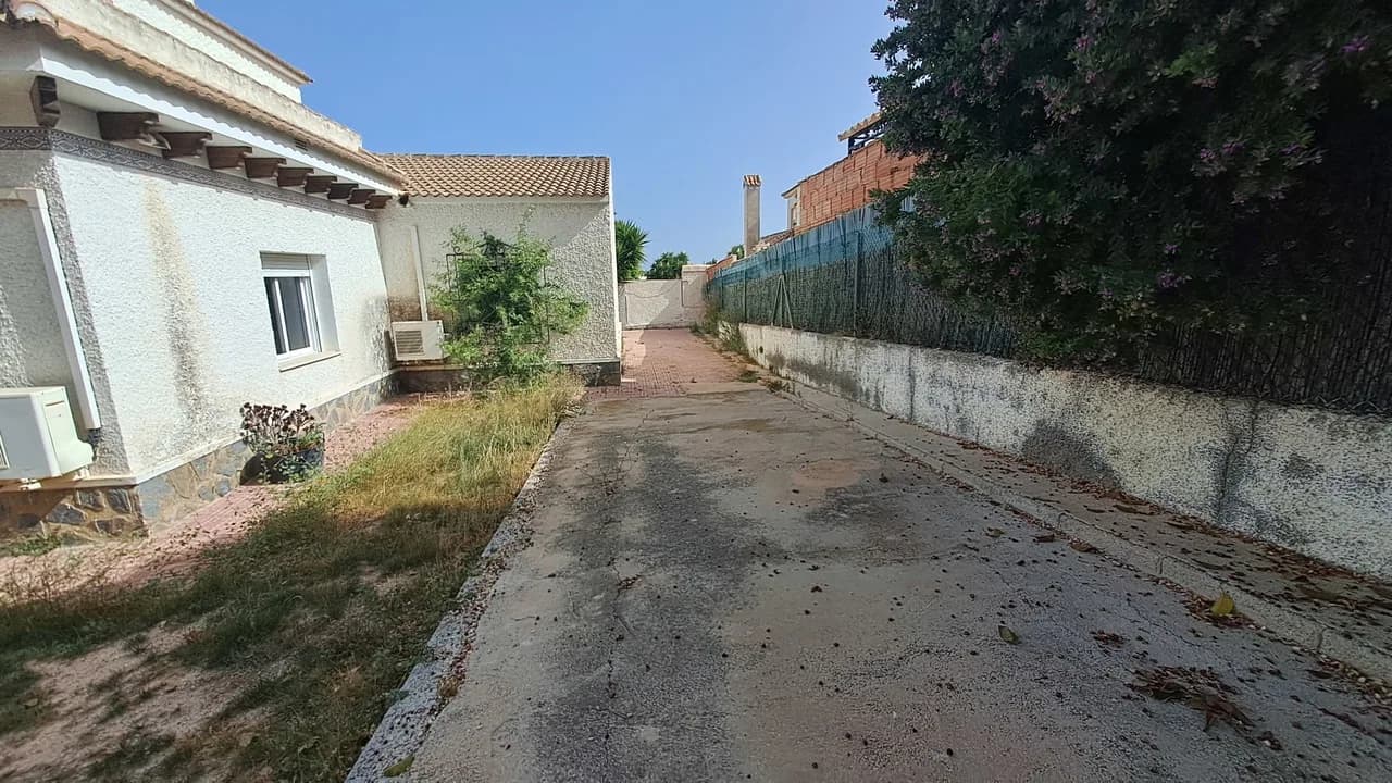 Villa de 5 chambres à vendre à Villamartin, Alicante - Image 2