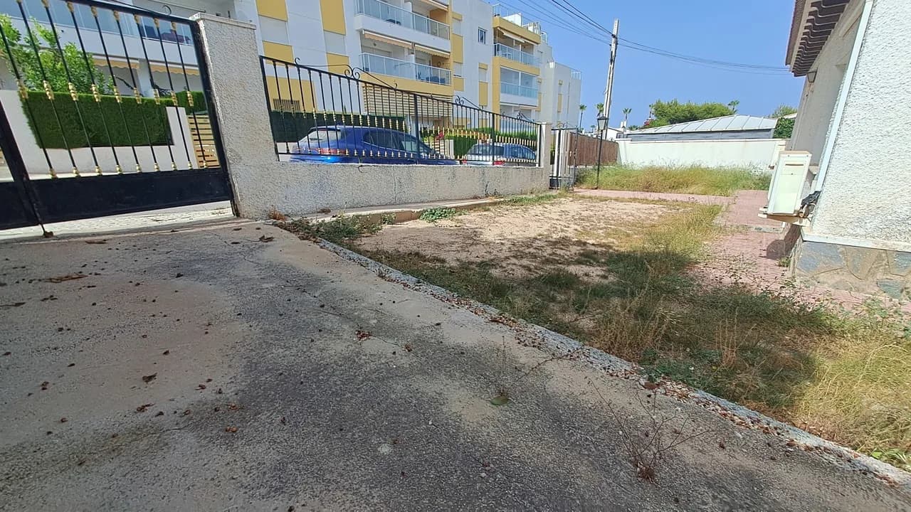 Villa de 5 chambres à vendre à Villamartin, Alicante - Image 3