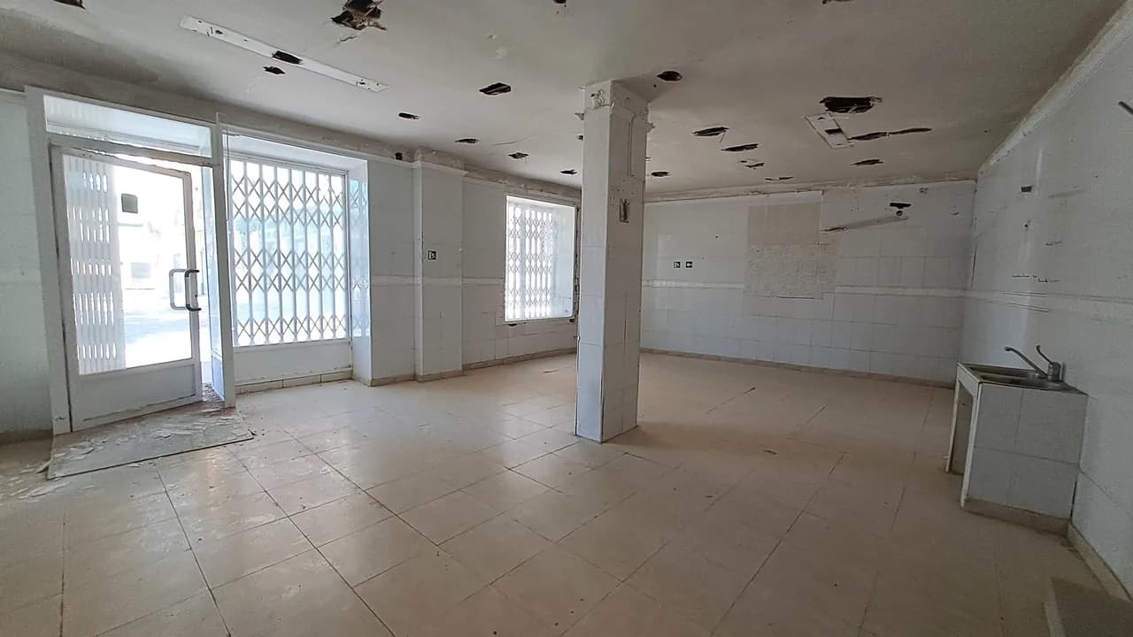 1 Bedroom Commercial for Sale in Orihuela, Alicante - Image 3