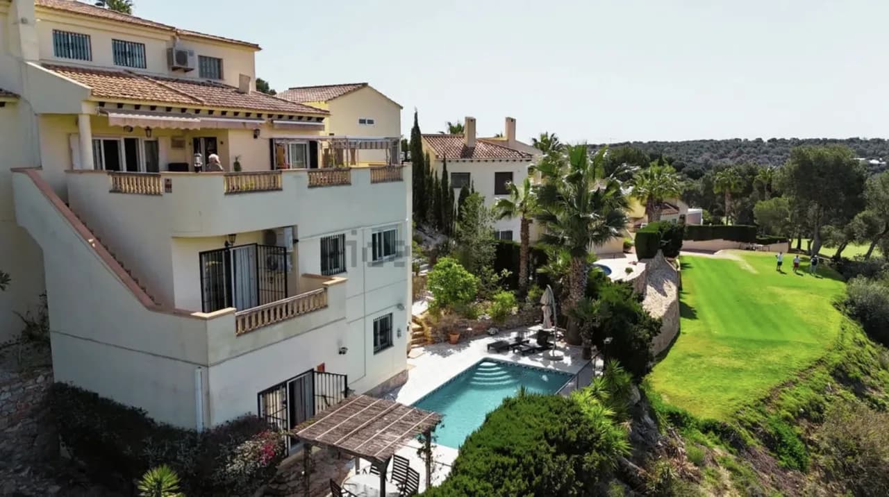 Villa met 5 slaapkamers te koop in Villamartin, Alicante - Image 2