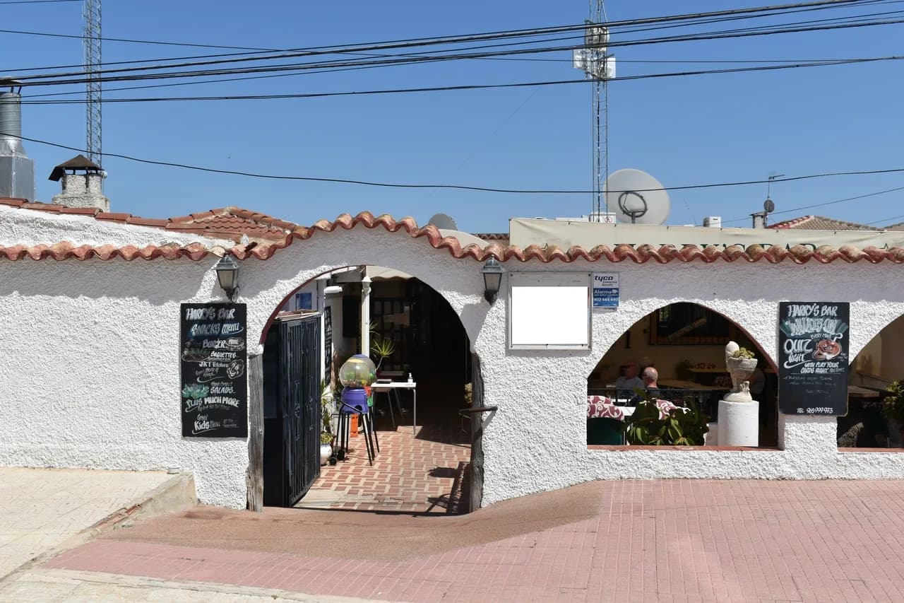 Commercial à vendre à Ciudad Quesada, Alicante - Image 2