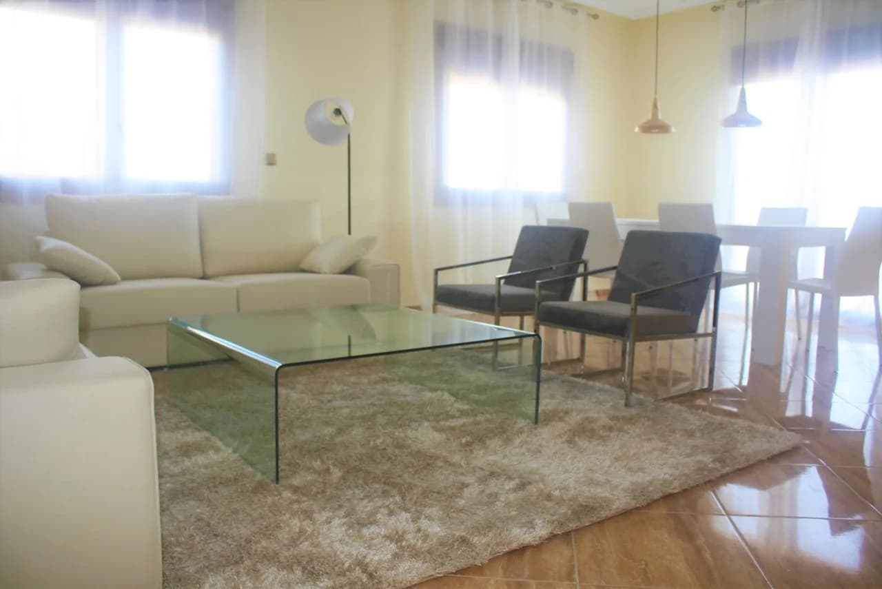 Villa de 3 dormitorios en venta en Los Altos, Alicante - Image 3