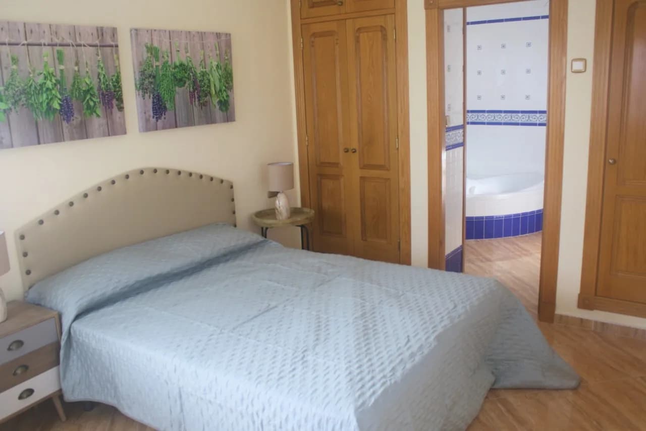 Villa de 3 dormitorios en venta en Los Altos, Alicante - Image 8