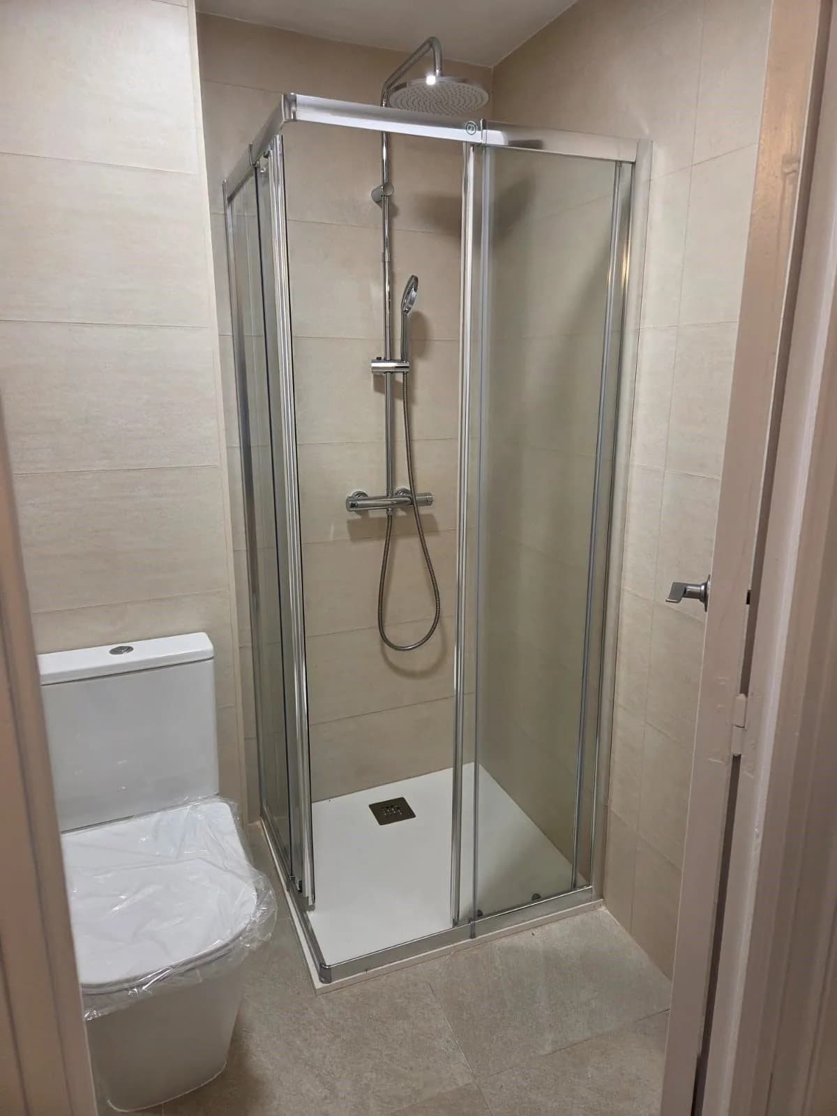 3 Bedroom Apartment for Sale in Torrevieja, Costa Blanca - Image 9