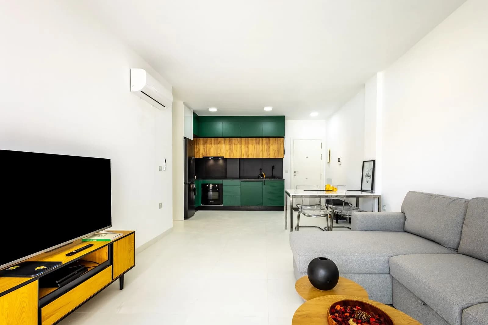 2 Bedroom Apartment for Sale in San Miguel de Salinas, Costa Blanca - Image 6