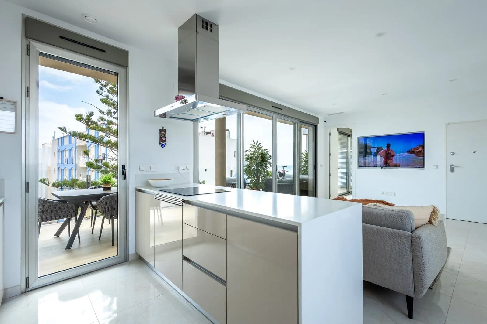 Apartment z 4 sypialniami na sprzedaż w Torrevieja, Costa Blanca - Image 3
