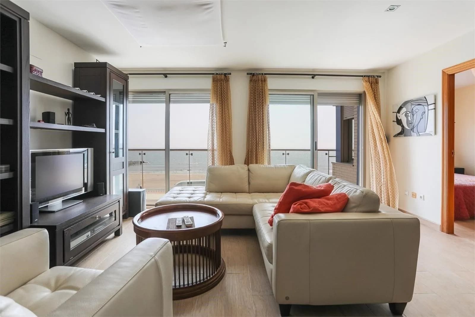 Apartment In Torrevieja - Image 3