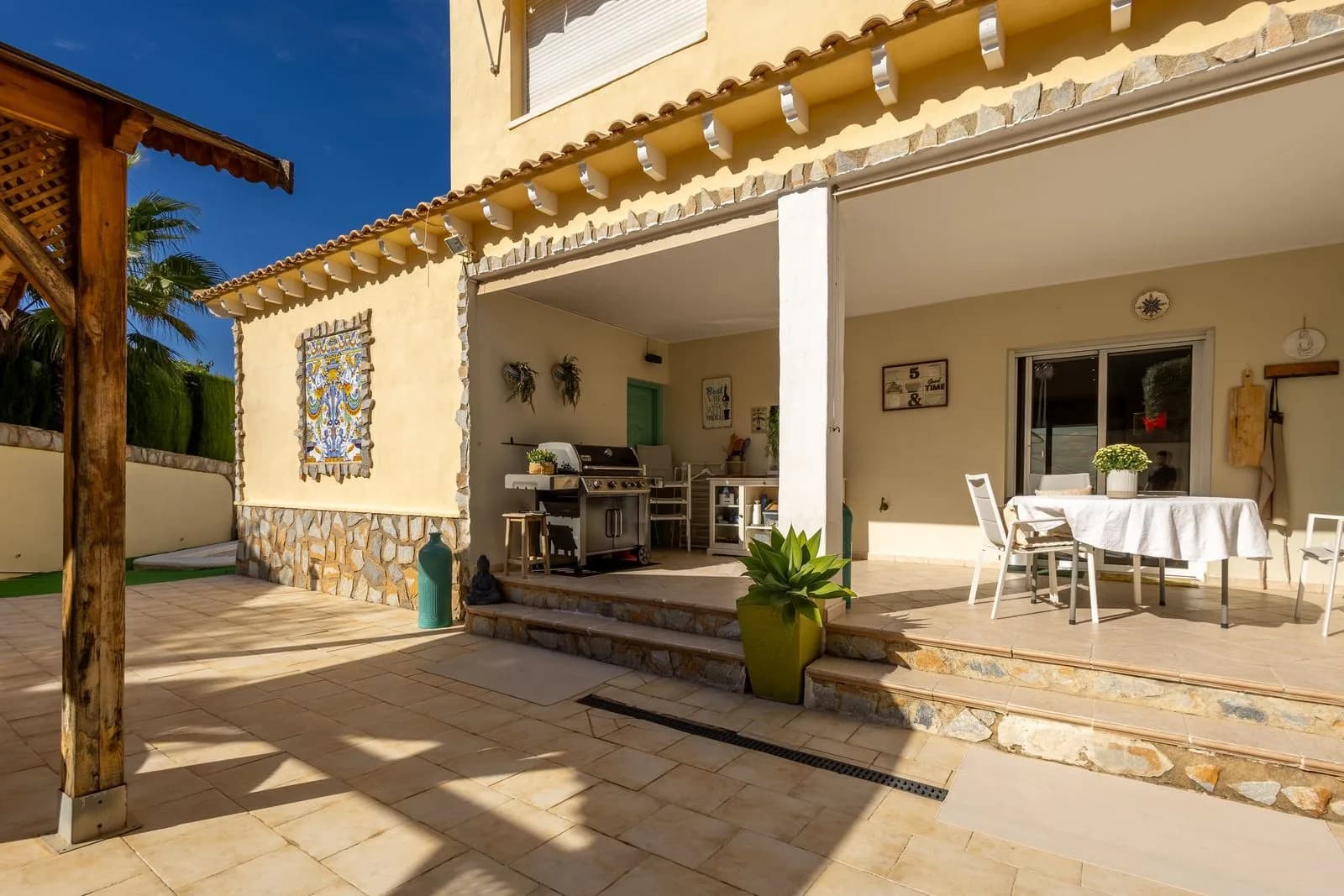 Villa In Torrevieja - Image 2