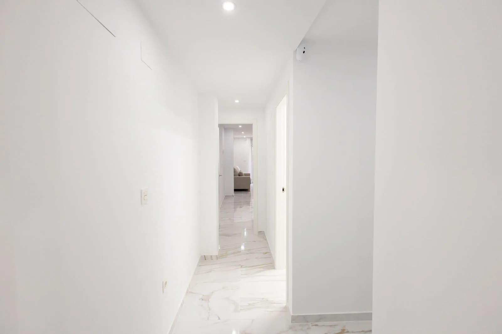 Apartment In Torrevieja - Image 6