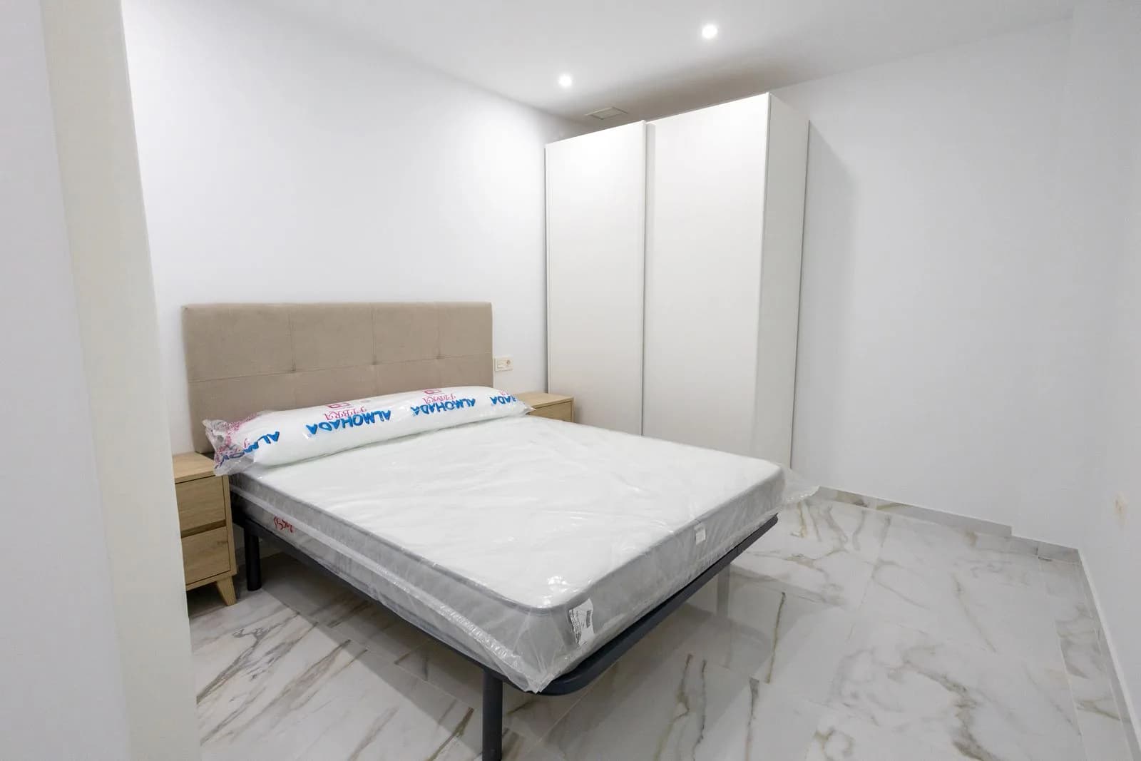 Apartment In Torrevieja - Image 7