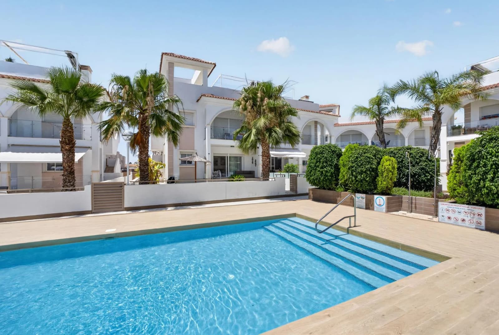Apartment In Rojales