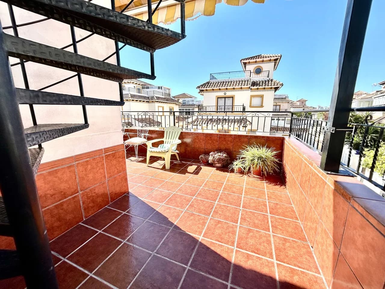 Apartment de 2 dormitorios en venta en Punta Prima, Alicante - Image 4