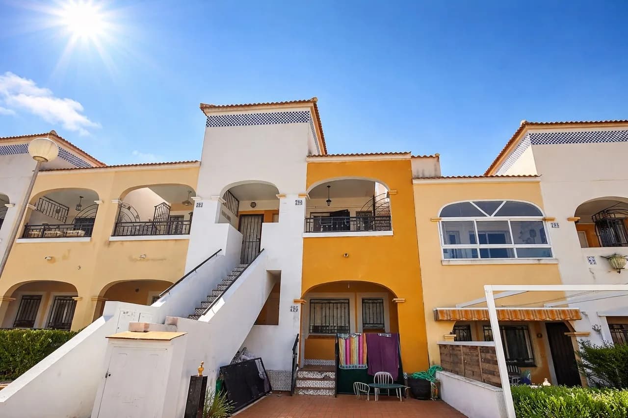 Apartment с 2 спальнями на продажу в Los Altos, Alicante - Image 2