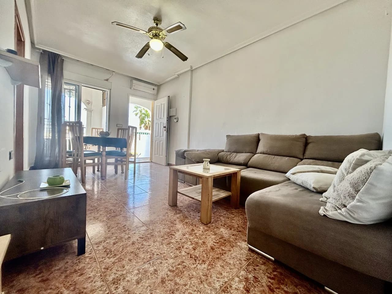 2 Bedroom Apartment for Sale in Los Altos, Alicante - Image 5