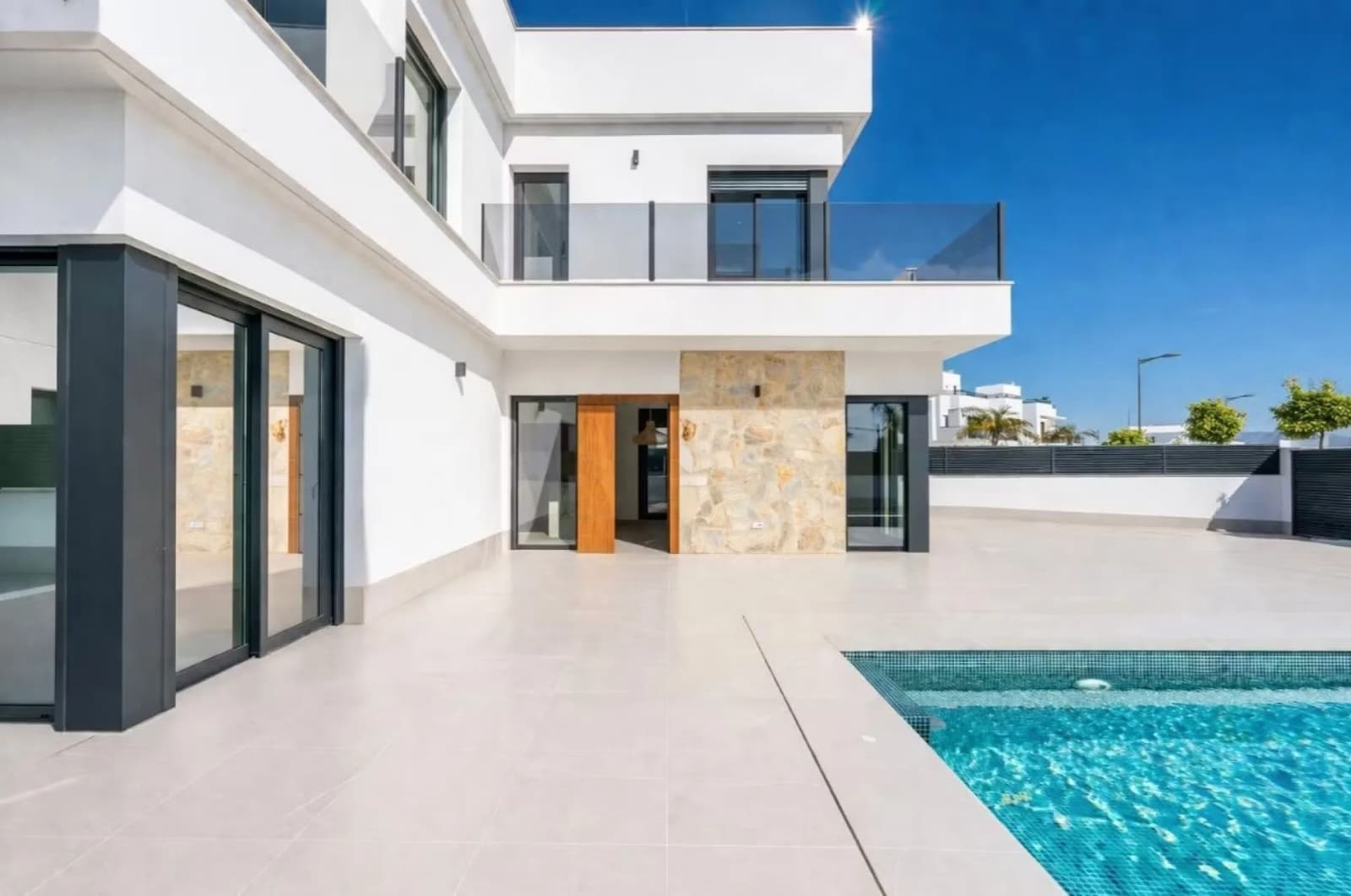 Detached Villa In Santa Rosalia - Image 2