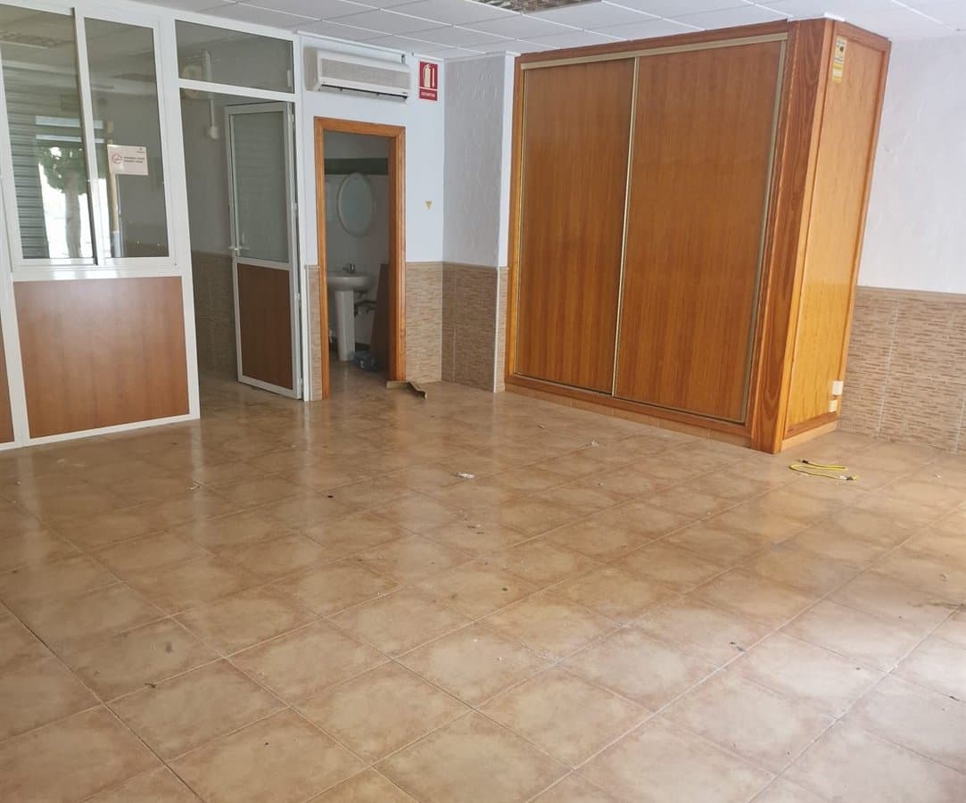 Commercial te koop in Orihuela, Valencian Community - Image 5