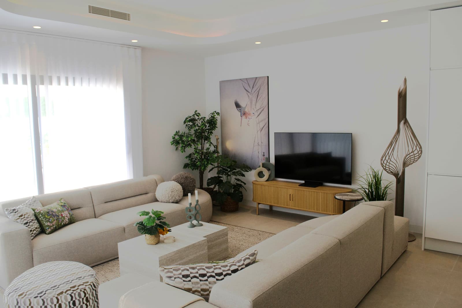 Detached Villa Los Altos - Image 2