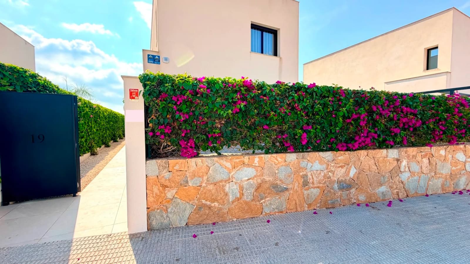 Detached Villa In Los Montesinos - Image 4