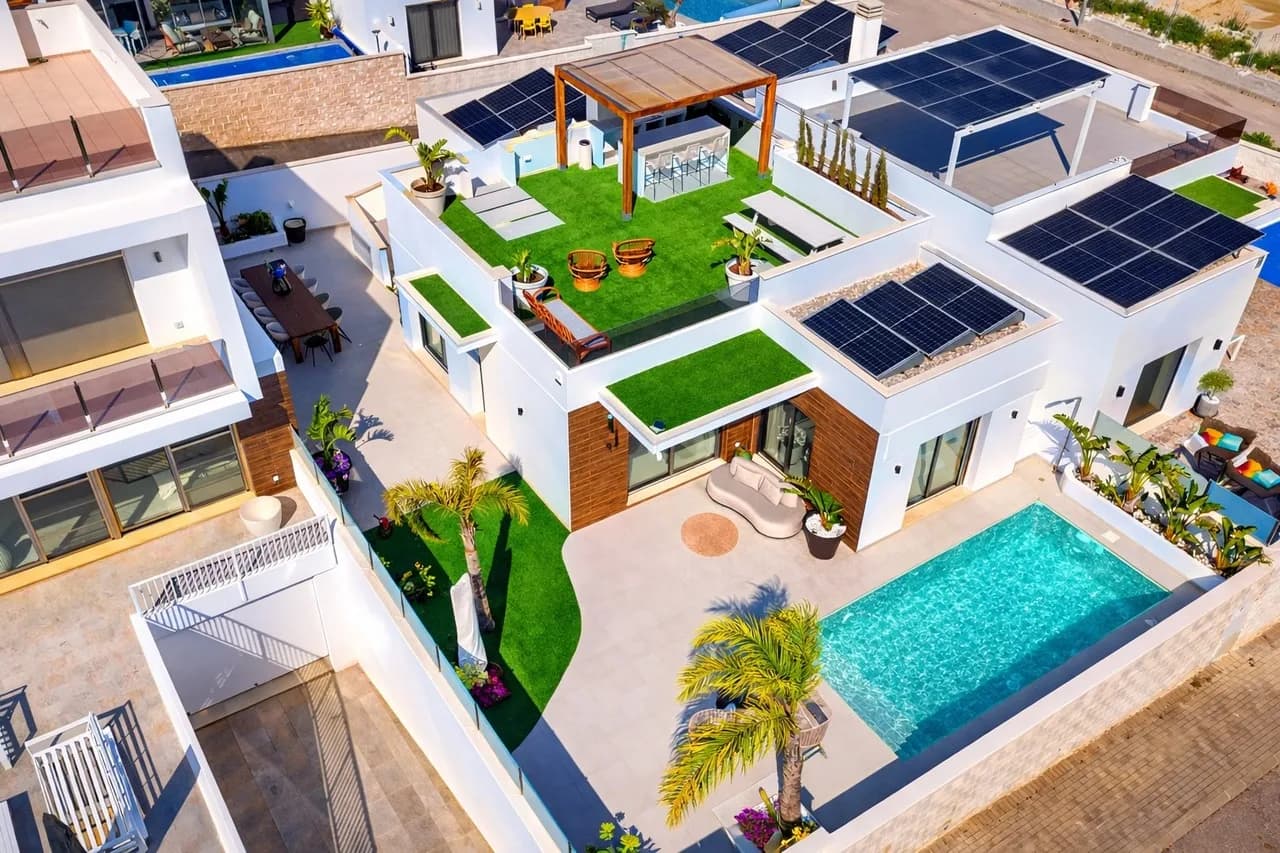 Villa de 4 chambres à vendre à Las Filipinas, Alicante - Image 2