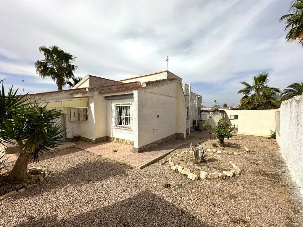 Detached Villa In Ciudad Quesada - Image 5