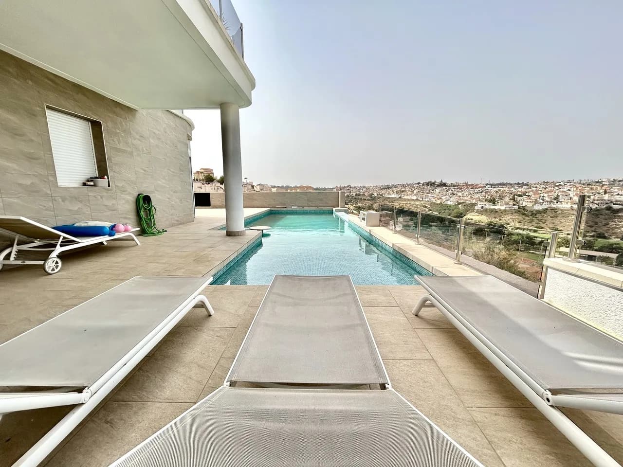 Villa de 4 dormitorios en venta en Ciudad Quesada, Alicante - Image 3