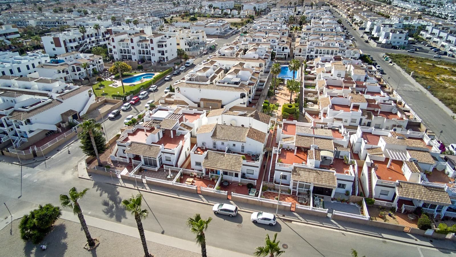 3 Bedroom Townhouse for Sale in Torrevieja, Alicante - Image 2